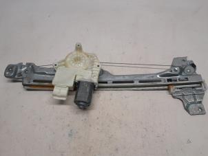 Usados Mecanismo de ventanilla de 4 puertas derecha detrás Peugeot 308 (L3/L8/LB/LH/LP) 1.2 12V e-THP PureTech 130 Precio € 36,75 Norma de margen ofrecido por Reclycar De Boer BV