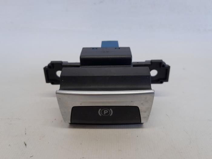 Gebrauchte Handbremse Schalter Peugeot 308 (L3/L8/LB/LH/LP) 1.2 12V e-THP PureTech 130 Preis € 21,00 Margenregelung angeboten von Reclycar De Boer BV