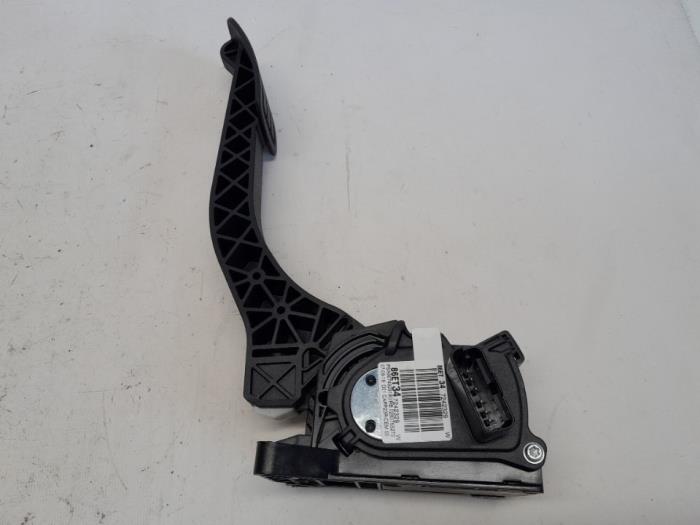 Gaspedalposition Sensor van een Peugeot 308 (L3/L8/LB/LH/LP) 1.2 12V e-THP PureTech 130 2018