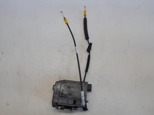 Begagnade Dörrmekanism, 4-dörrars, höger bak Peugeot 308 (L3/L8/LB/LH/LP) 1.2 12V e-THP PureTech 130 Pris € 21,00 Marginaltabell erbjuds av Reclycar De Boer BV