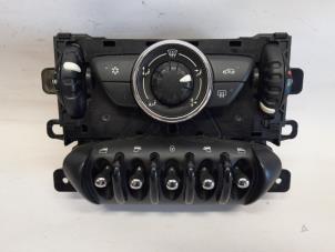 Usados Panel de control de calefacción Mini Countryman (R60) 1.6 Cooper D Precio € 63,00 Norma de margen ofrecido por Reclycar De Boer BV