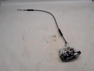 Gebrauchte Türschlossmechanik 2-türig links Fiat 500C (312) 0.9 TwinAir 85 Preis € 36,75 Margenregelung angeboten von Reclycar De Boer BV
