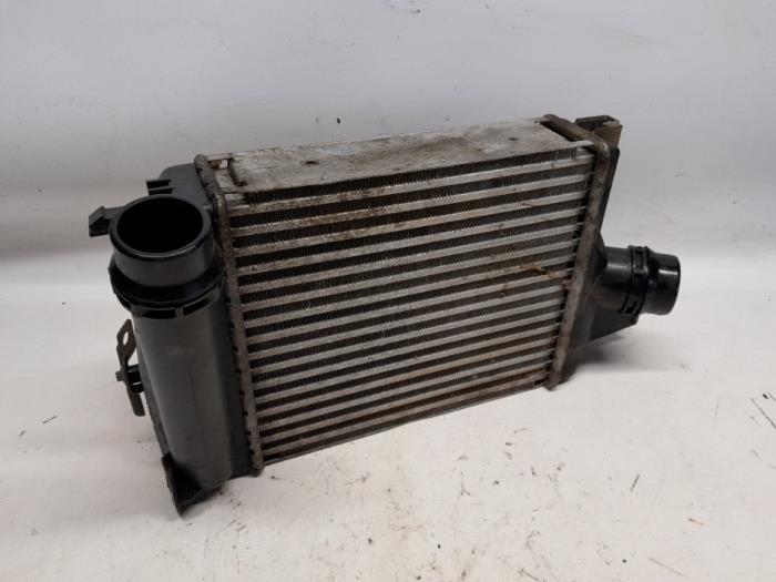 Used Intercooler Renault Captur I (2R) 1.2 TCE 16V EDC Price € 157,50 Margin scheme offered by Reclycar De Boer BV