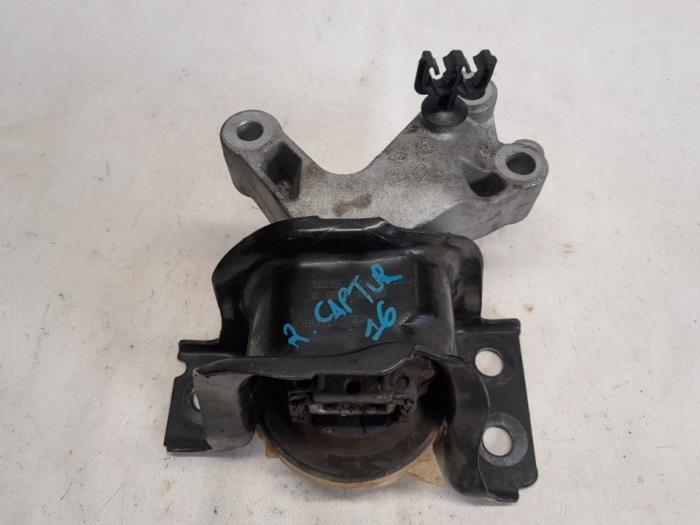 Used Engine mount Renault Captur I (2R) 1.2 TCE 16V EDC Price € 52,50 Margin scheme offered by Reclycar De Boer BV