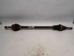 Usagé Arbre de transmission avant droit Peugeot 208 I (CA/CC/CK/CL) 1.2 Vti 12V PureTech Prix € 47,25 Règlement à la marge proposé par Reclycar De Boer BV
