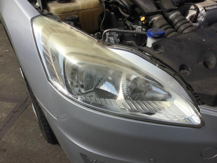 Używane Reflektor prawy Peugeot 508 (8D) 1.6 THP 16V Cena € 183,75 Procedura marży oferowane przez Reclycar De Boer BV