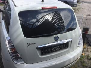 Używane Tylna klapa Lancia Ypsilon (843) 1.4 Cena € 78,75 Procedura marży oferowane przez Reclycar De Boer BV