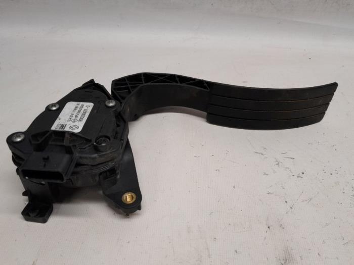 Begagnade Gaspedalsensor Renault Captur I (2R) 1.2 TCE 16V EDC Pris € 26,25 Marginaltabell erbjuds av Reclycar De Boer BV