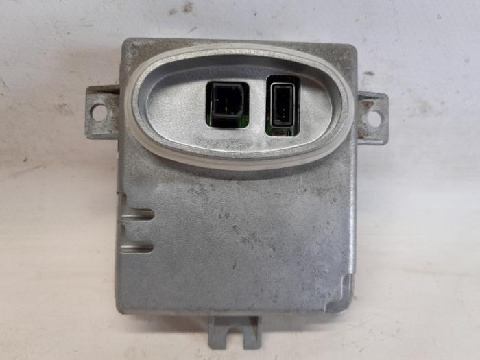Używane Starter ksenonowy Volvo V70 (BW) 2.4 D5 20V AWD Cena € 73,50 Procedura marży oferowane przez Reclycar De Boer BV