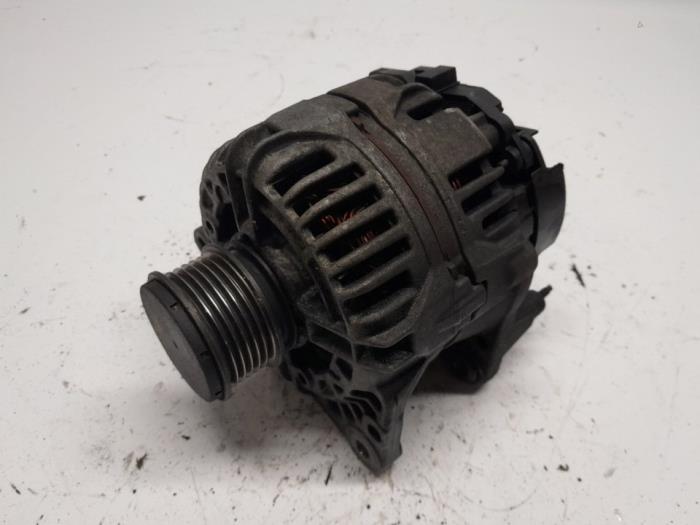 Usagé Dynamo Volkswagen Lupo (6X1) 1.2 TDI 3L Prix € 36,75 Règlement à la marge proposé par Reclycar De Boer BV
