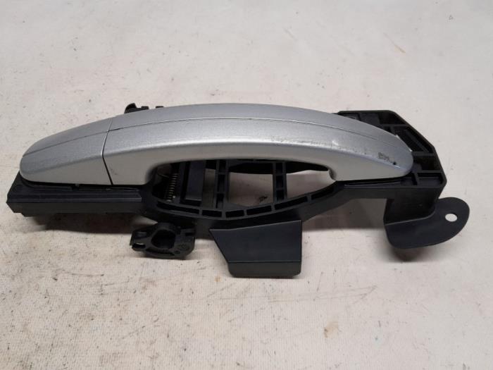 Sliding door handle