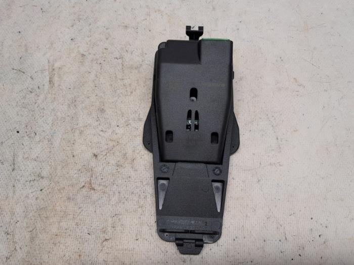 Gebrauchte Bremsassistent Sensor Volvo V70 (BW) 2.4 D5 20V AWD Preis € 31,50 Margenregelung angeboten von Reclycar De Boer BV