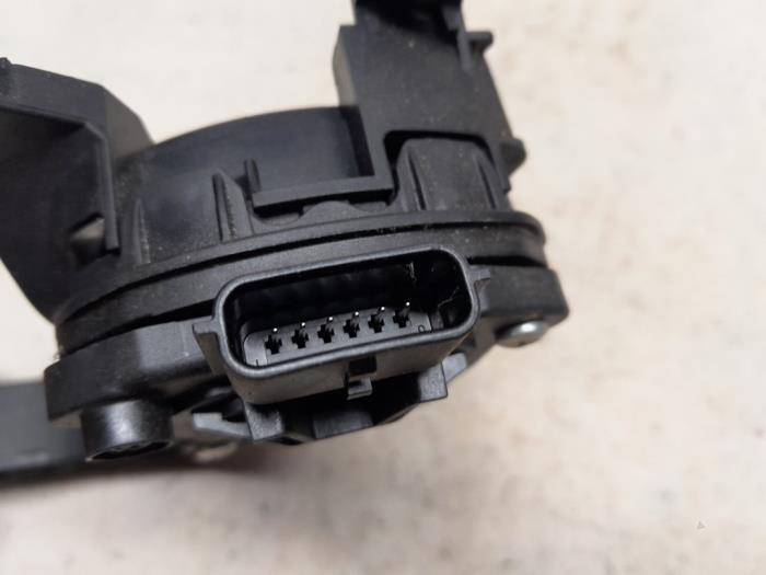 Gaspedalposition Sensor van een Renault Captur I (2R) 1.2 TCE 16V EDC 2017