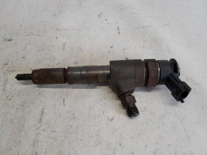 Usagé Injecteurs Peugeot Bipper (AA) 1.4 HDi Prix € 42,00 Règlement à la marge proposé par Reclycar De Boer BV