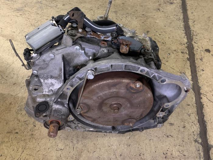 Usagé Boite de vitesses Peugeot 307 CC (3B) 2.0 16V Prix € 420,00 Règlement à la marge proposé par Reclycar De Boer BV