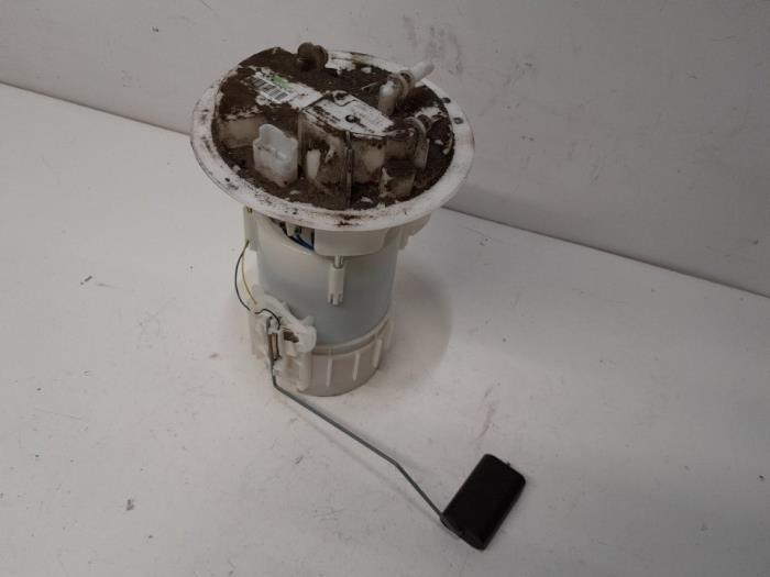 Used Electric fuel pump Citroen C4 Cactus (0B/0P) 1.2 PureTech 82 12V Price € 52,50 Margin scheme offered by Reclycar De Boer BV