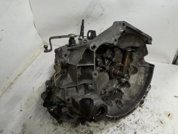 Gebrauchte Getriebe Peugeot 206 (2A/C/H/J/S) 1.4 XR,XS,XT,Gentry Preis € 105,00 Margenregelung angeboten von Reclycar De Boer BV