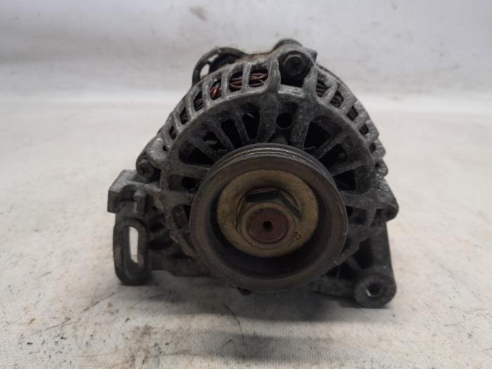 Begagnade Dynamo Renault Twingo (C06) 1.2 Pris € 36,75 Marginaltabell erbjuds av Reclycar De Boer BV