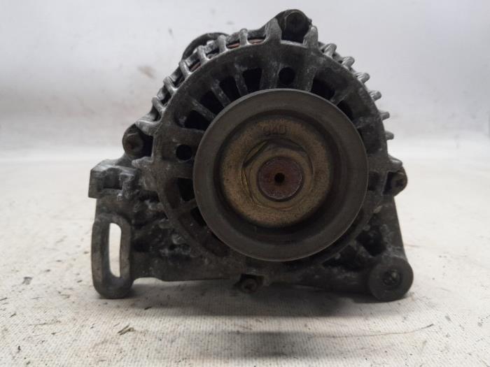 Begagnade Dynamo Renault Twingo (C06) 1.2 Pris € 36,75 Marginaltabell erbjuds av Reclycar De Boer BV