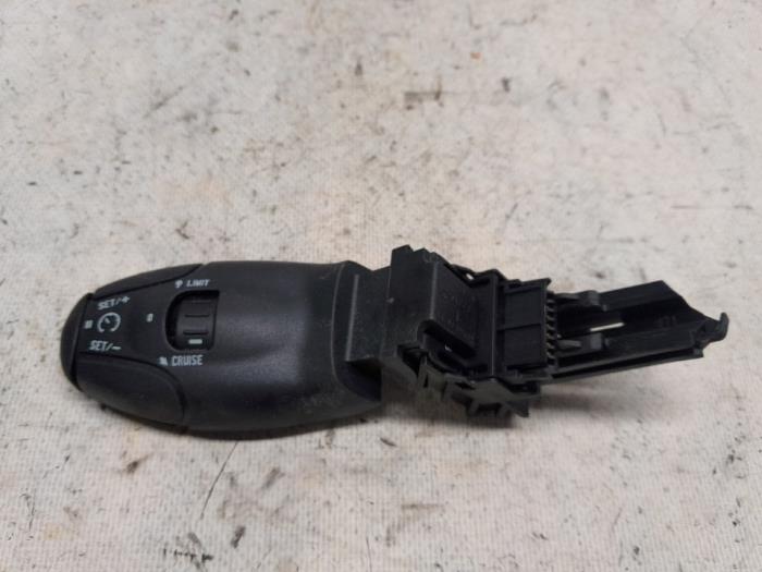 Używane Obsluga tempomatu Peugeot 308 (4A/C) 1.6 16V THP 155 Cena € 21,00 Procedura marży oferowane przez Reclycar De Boer BV