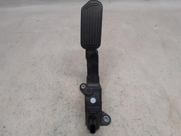 Begagnade Gaspedalsensor Toyota Auris Touring Sports (E18) 1.8 16V Hybrid Pris € 26,25 Marginaltabell erbjuds av Reclycar De Boer BV