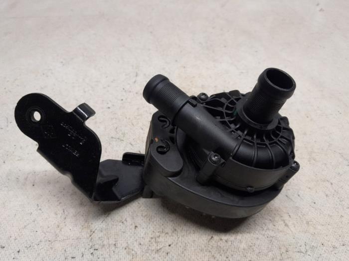 Begagnade Extra vattenpump Renault Austral 1.2 Mild Hybrid Advanced 130 Pris € 262,50 Marginaltabell erbjuds av Reclycar De Boer BV