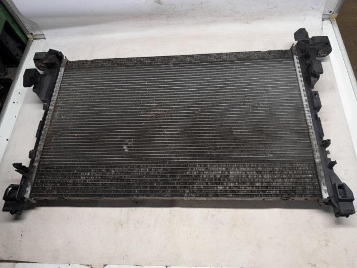 Used Radiator Opel Vivaro 1.6 CDTI 90 Price € 52,50 Margin scheme offered by Reclycar De Boer BV