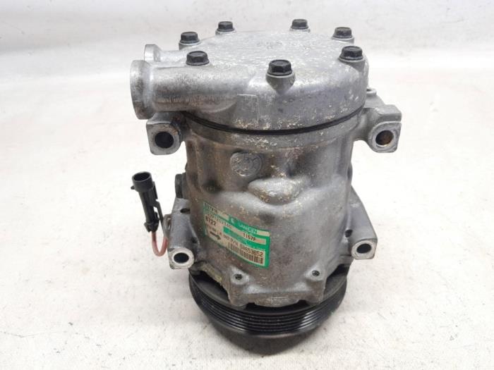 Usagé Pompe clim Alfa Romeo 147 (937) 1.6 Twin Spark 16V Prix € 52,50 Règlement à la marge proposé par Reclycar De Boer BV