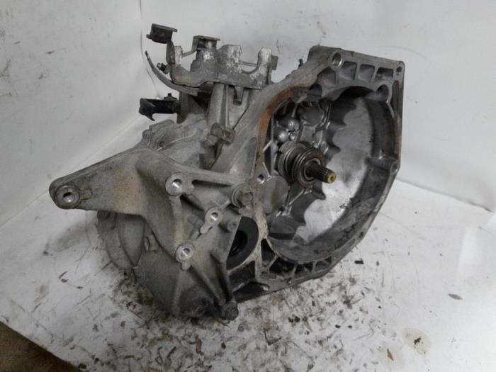Usagé Boîte de vitesse Suzuki Swift (ZA/ZC/ZD1/2/3/9) 1.3 D 16V Prix € 262,50 Règlement à la marge proposé par Reclycar De Boer BV