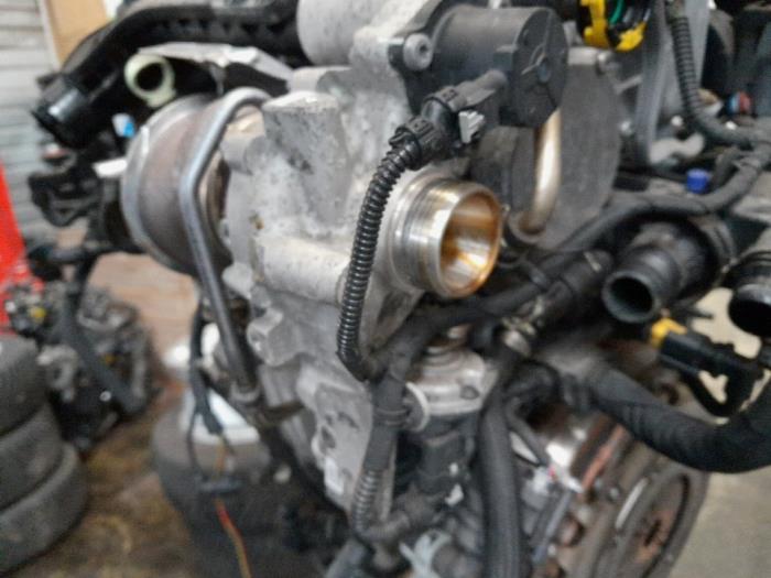 Motor van een Citroën C4 Cactus (0B/0P) 1.2 PureTech 110 12V 2019