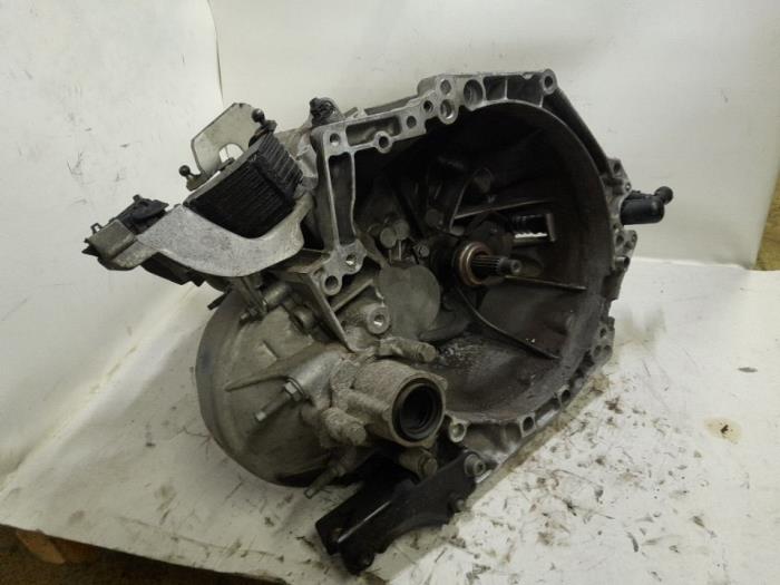 Gebrauchte Getriebe Citroen C4 Cactus (0B/0P) 1.2 PureTech 110 12V Preis € 1.312,50 Margenregelung angeboten von Reclycar De Boer BV