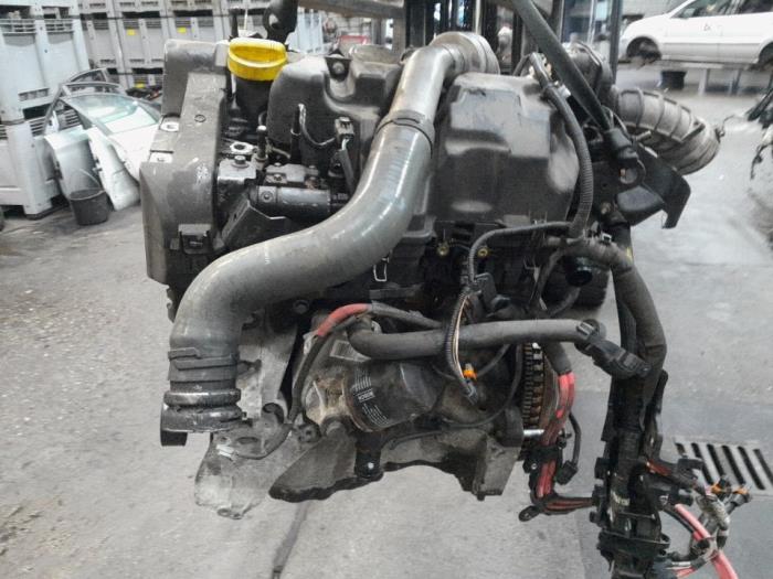 Used Engine Renault Scénic III (JZ) 1.5 dCi 105 Price € 525,00 Margin scheme offered by Reclycar De Boer BV