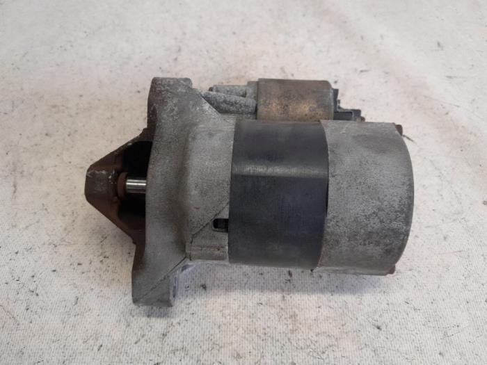 Begagnade Startmotor Renault Twingo (C06) 1.2 16V Pris € 26,25 Marginaltabell erbjuds av Reclycar De Boer BV