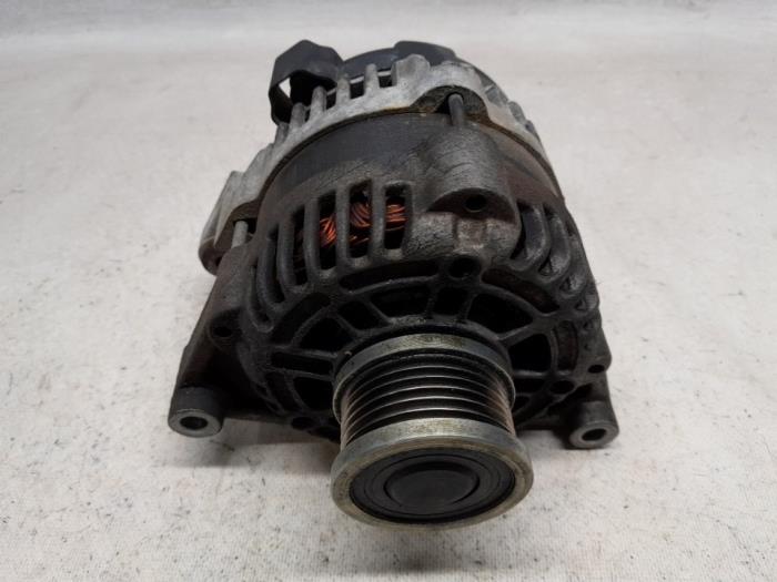 Usagé Dynamo Opel Astra J (PC6/PD6/PE6/PF6) 1.4 Turbo 16V Prix € 36,75 Règlement à la marge proposé par Reclycar De Boer BV