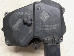 AGR Ventil van een Audi Q2 (GAB/GAG) 2.0 30 TDI 16V 2024