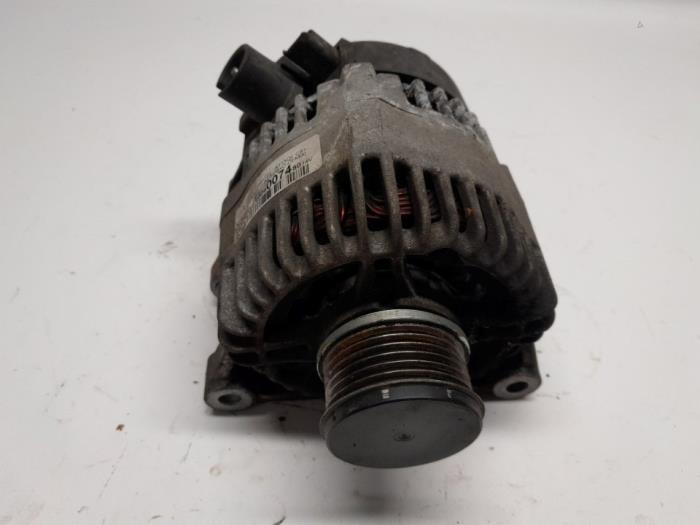 Begagnade Dynamo Peugeot 208 I (CA/CC/CK/CL) 1.2 Vti 12V PureTech 82 Pris € 42,00 Marginaltabell erbjuds av Reclycar De Boer BV