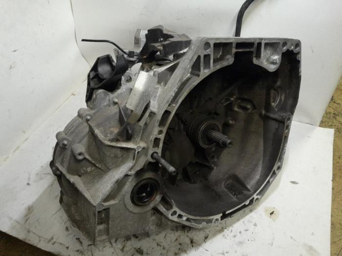 Gebrauchte Getriebe Renault Scénic III (JZ) 1.2 16V TCe 115 Energy Preis € 420,00 Margenregelung angeboten von Reclycar De Boer BV