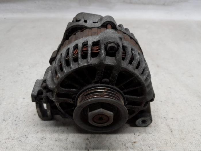 Begagnade Dynamo Renault Clio II (BB/CB) 1.2 Pris € 31,50 Marginaltabell erbjuds av Reclycar De Boer BV