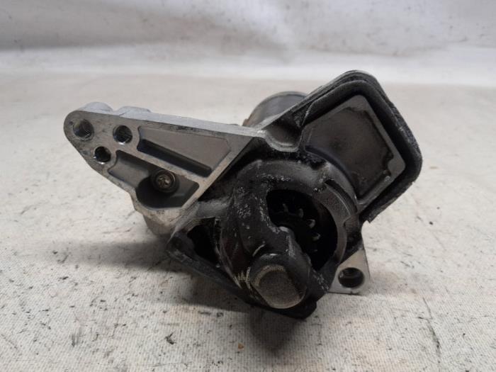 Gebrauchte Anlasser Renault Captur I (2R) 0.9 Energy TCE 12V Preis € 36,75 Margenregelung angeboten von Reclycar De Boer BV
