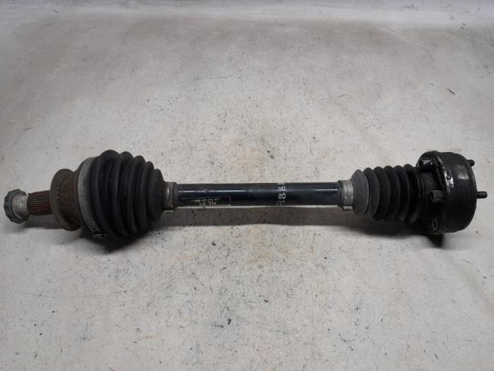 Gebrauchte Antriebswelle links vorne Skoda Fabia II Combi 1.2i Preis € 37,80 Margenregelung angeboten von Reclycar De Boer BV