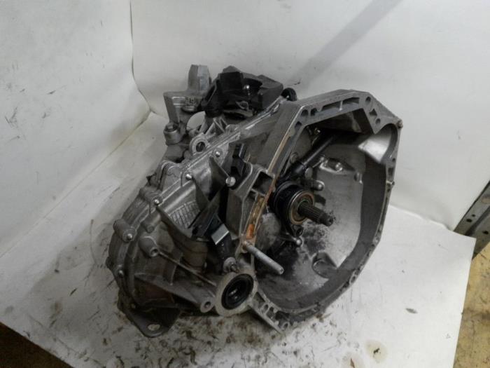 Gebrauchte Getriebe Renault Megane III CC (EZ) 1.5 dCi 110 Preis € 315,00 Margenregelung angeboten von Reclycar De Boer BV