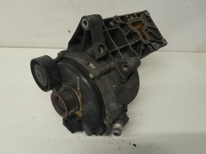 Gebrauchte Dynamo BMW 7 serie (E65/E66/E67) 735i,Li 3.6 V8 32V Preis € 78,75 Margenregelung angeboten von Reclycar De Boer BV