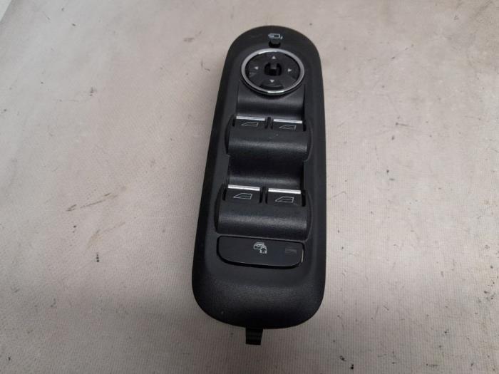 Usados Interruptor de ventanilla eléctrica Ford S-Max (GBW) 1.6 EcoBoost 16V Precio € 63,00 Norma de margen ofrecido por Reclycar De Boer BV