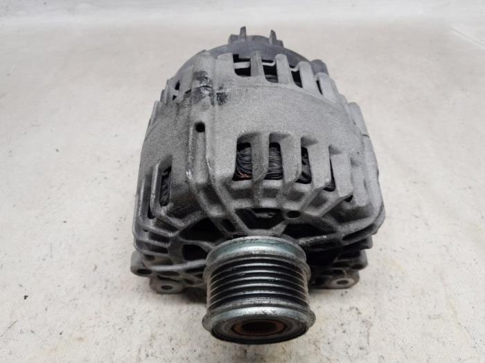 Begagnade Dynamo Seat Alhambra (7N) 2.0 TDI 16V Pris € 78,75 Marginaltabell erbjuds av Reclycar De Boer BV