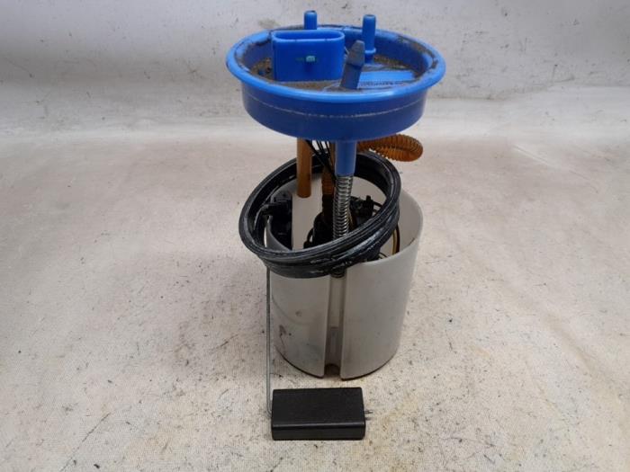 Usagé Pompe à carburant Audi A1 Sportback (8XA/8XF) 1.4 TFSI Cylinder on demand 16V Prix € 26,25 Règlement à la marge proposé par Reclycar De Boer BV