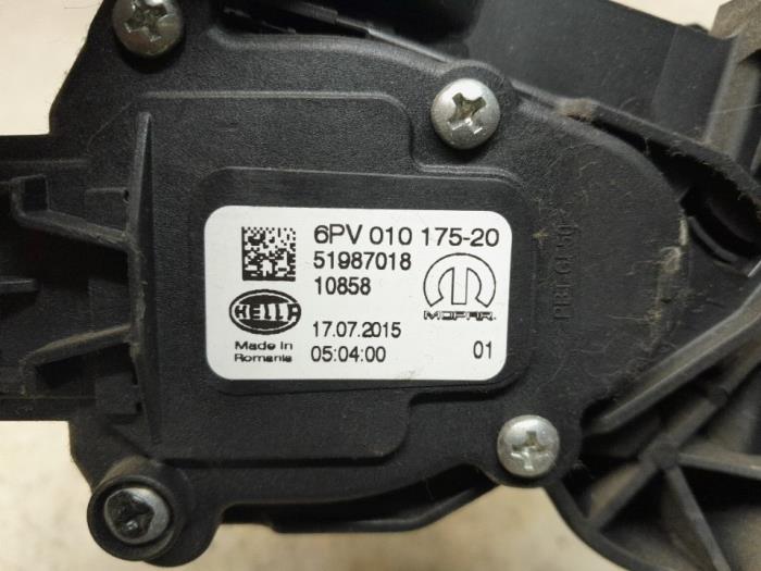 Gaspedalposition Sensor van een Fiat Tipo (356S) 1.4 16V 2016