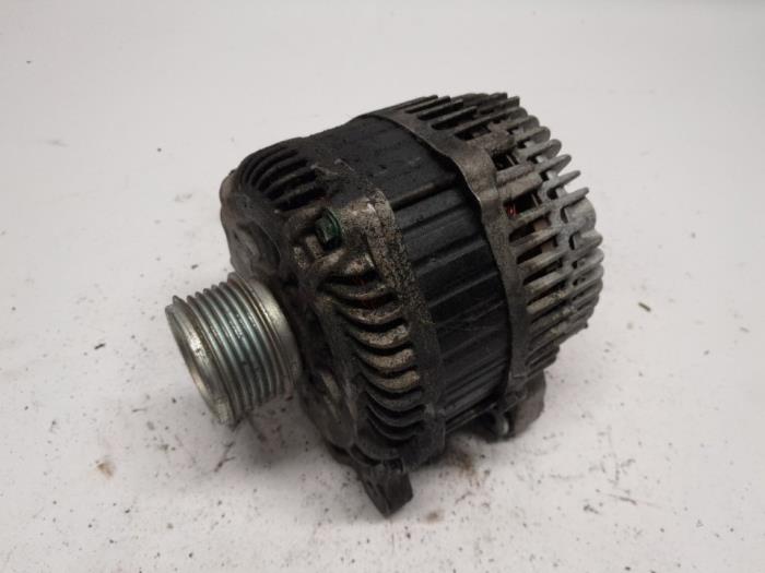 Gebrauchte Dynamo Renault Scénic III (JZ) 1.5 dCi 105 Preis € 42,00 Margenregelung angeboten von Reclycar De Boer BV