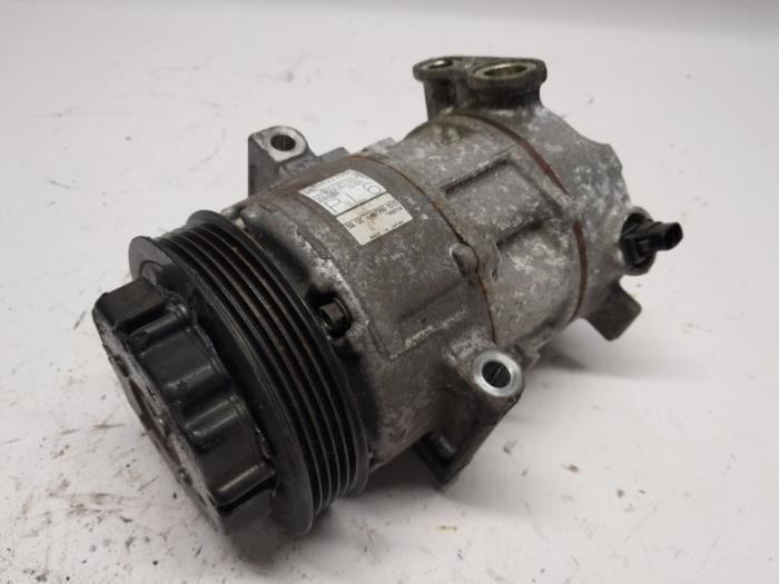 Gebrauchte Klimapumpe Opel Corsa E 1.0 SIDI Turbo 12V Preis € 105,00 Margenregelung angeboten von Reclycar De Boer BV