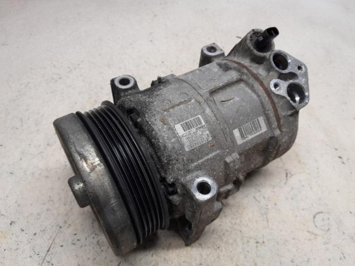 Usagé Compresseur de clim Fiat Grande Punto (199) 1.4 Prix € 78,75 Règlement à la marge proposé par Reclycar De Boer BV