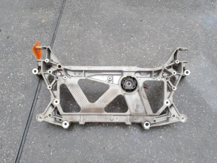 Subframe from a Volkswagen Passat Variant (3G5) 2.0 TDI 16V 150 2017
